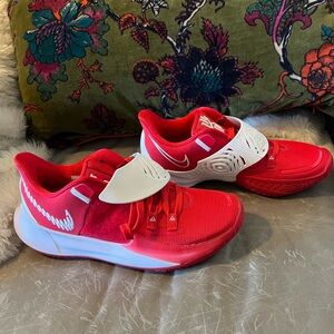 Men's Nike Kyrie 3 Low Athletic Shoes